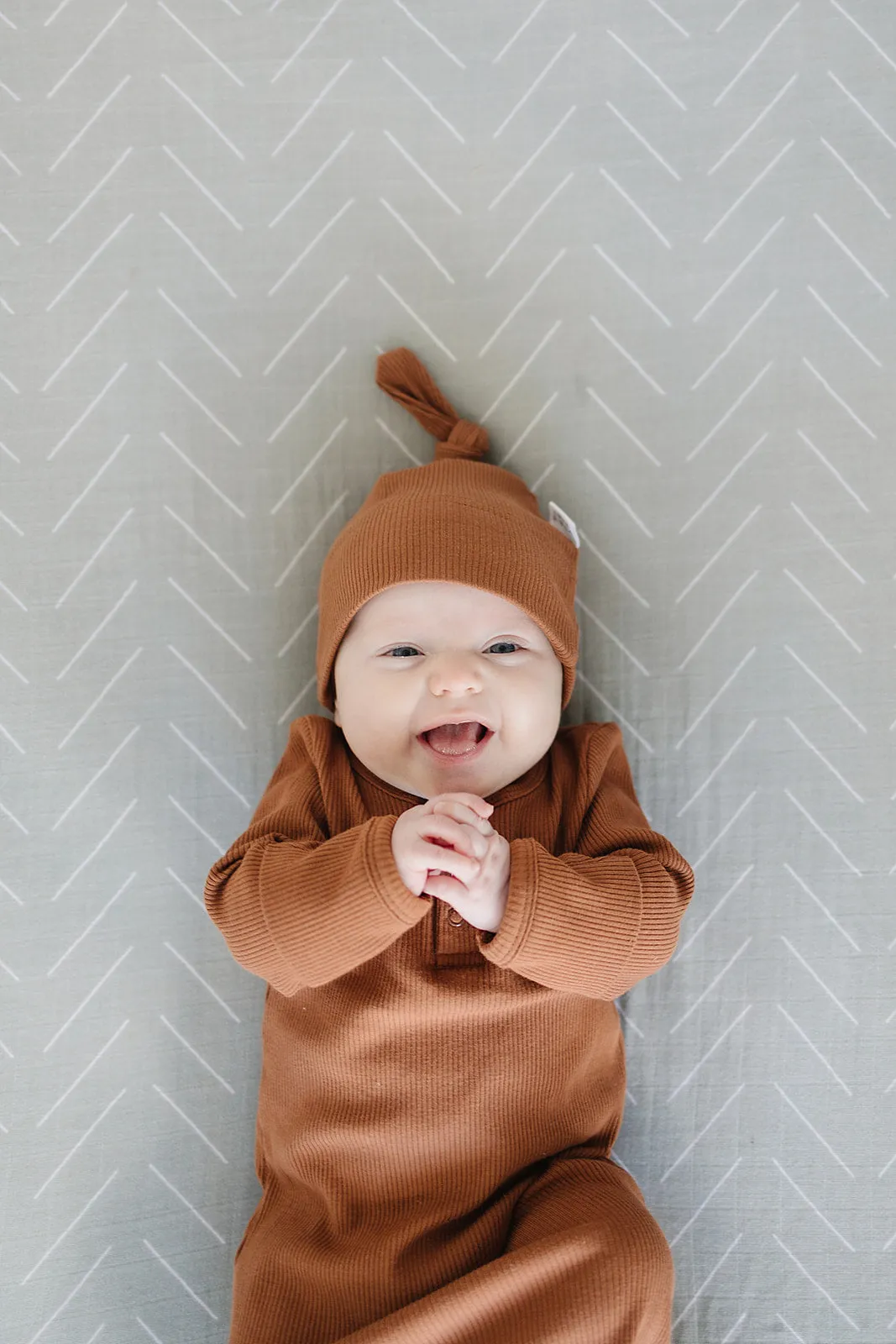 Mebie Baby Ribbed Knot Hat - Rust