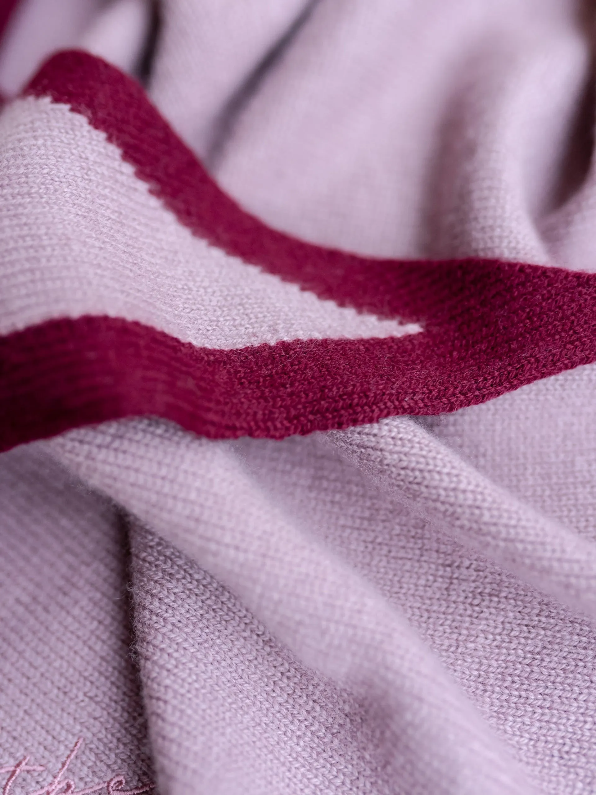 Merino triangle scarf in lilac and burgundy